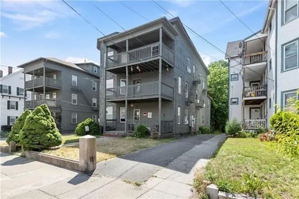 420 Rathbun St #7, Woonsocket