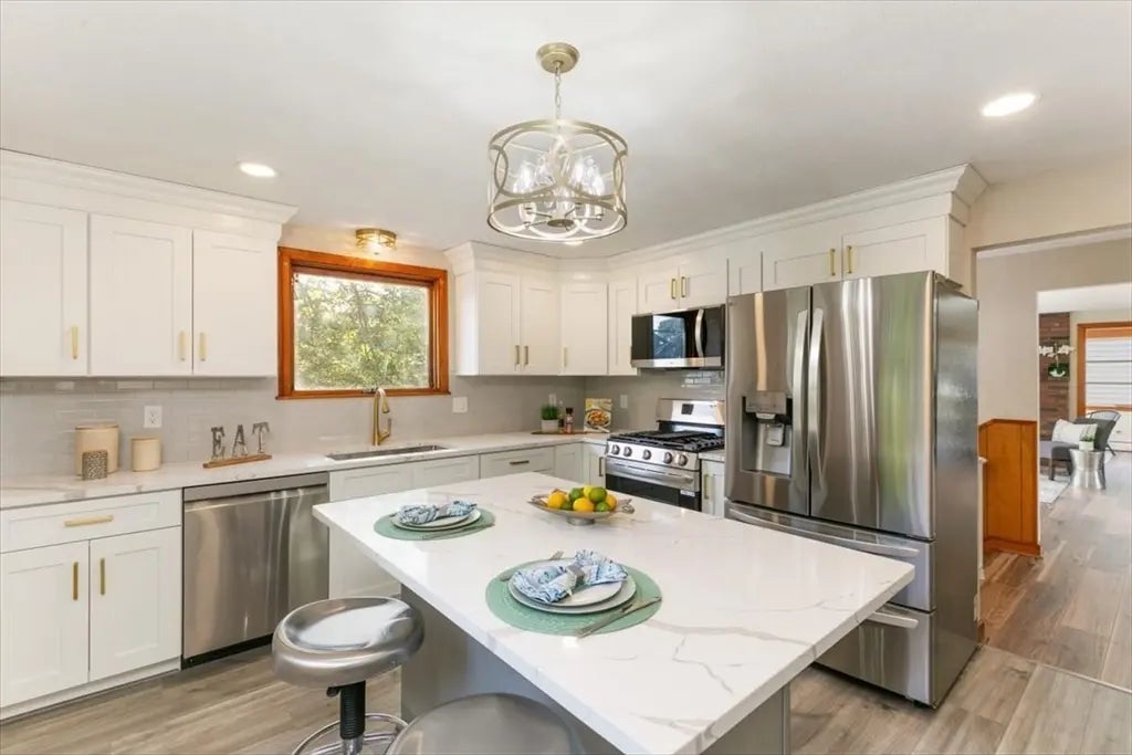 270 Lowell St, Wakefield