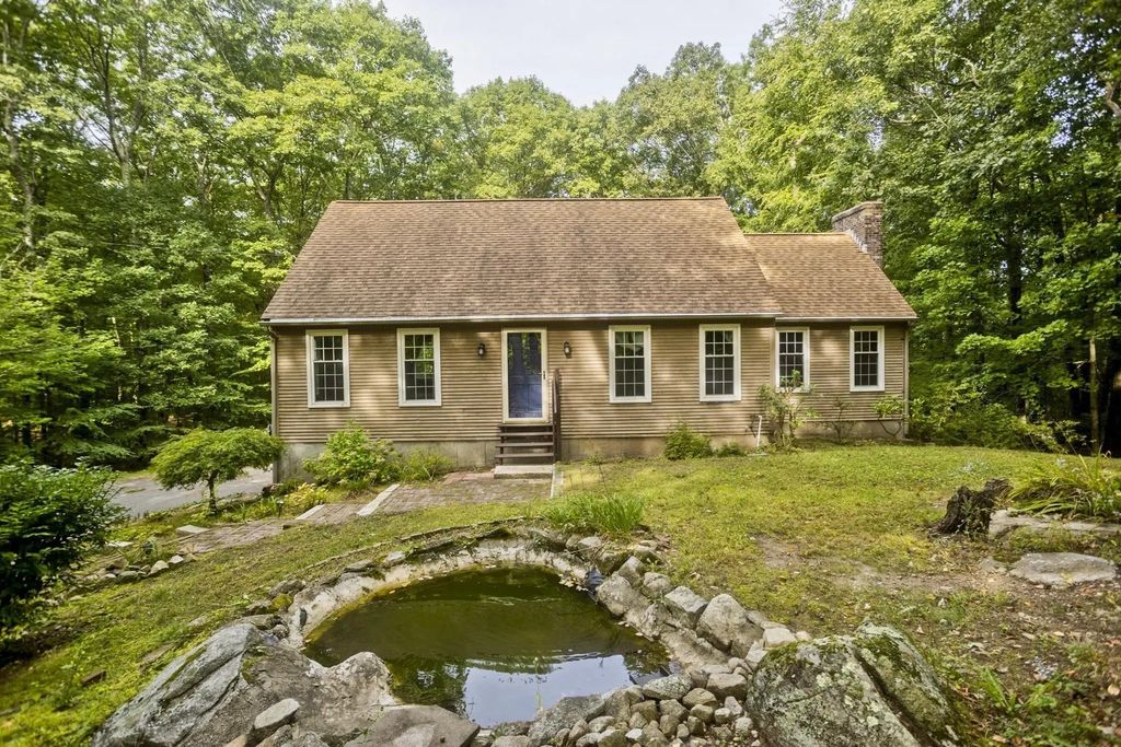 323 Bennett Rd., Hampden
