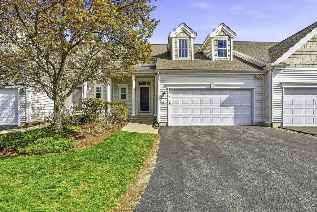 91 Buttercup Ln #91, Grafton