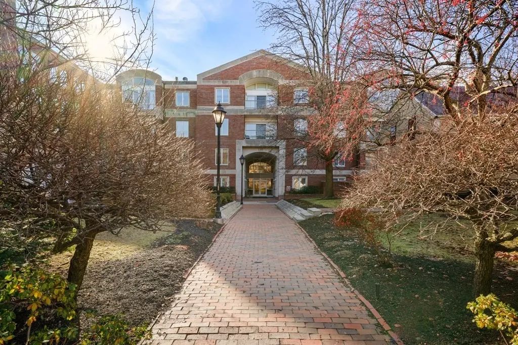 130 Mount Auburn Street #311, Cambridge
