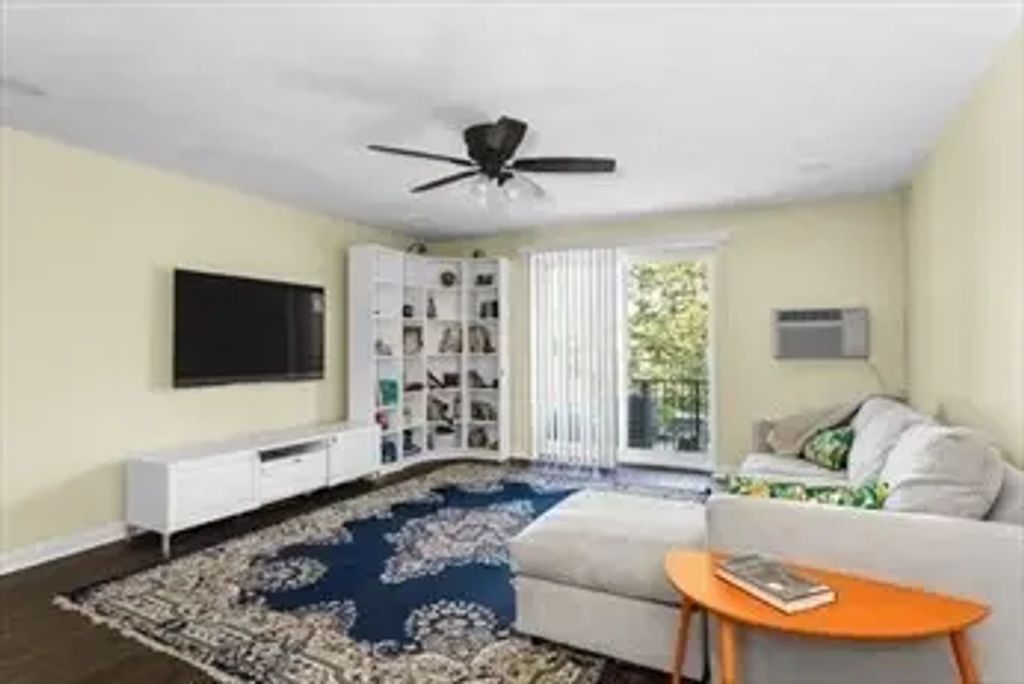 60 Greentree Lane #38, Weymouth
