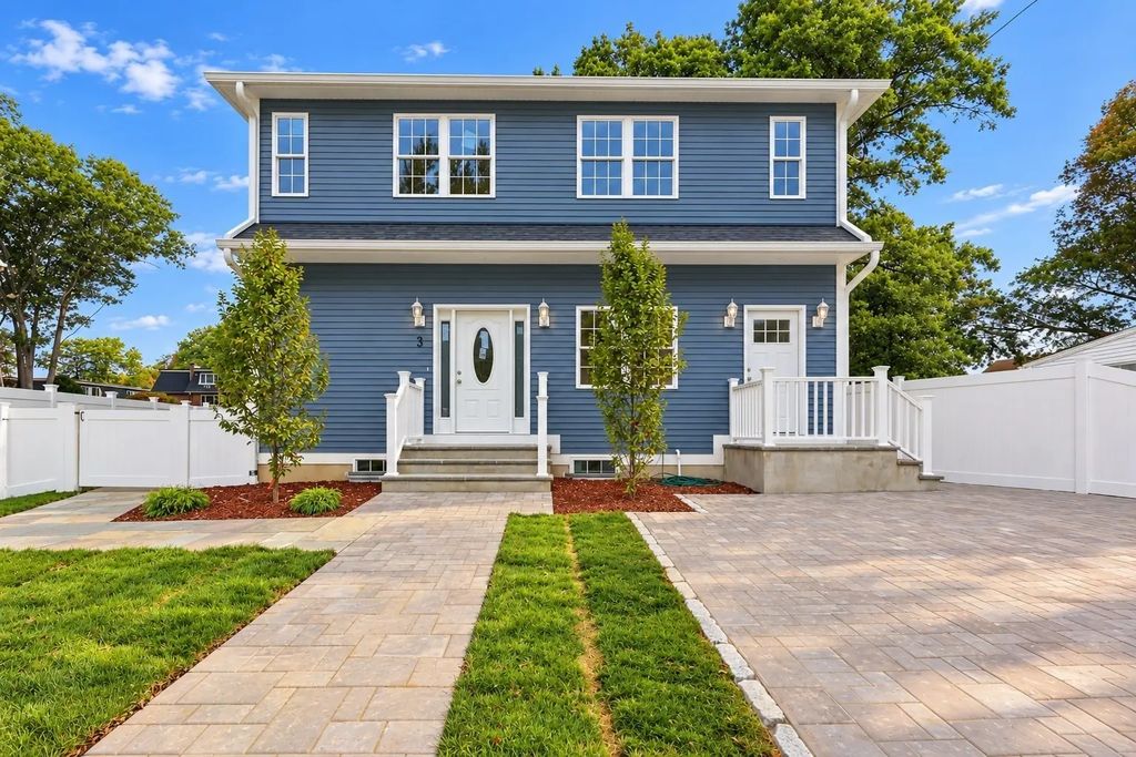 3 Colonial Road, Milford