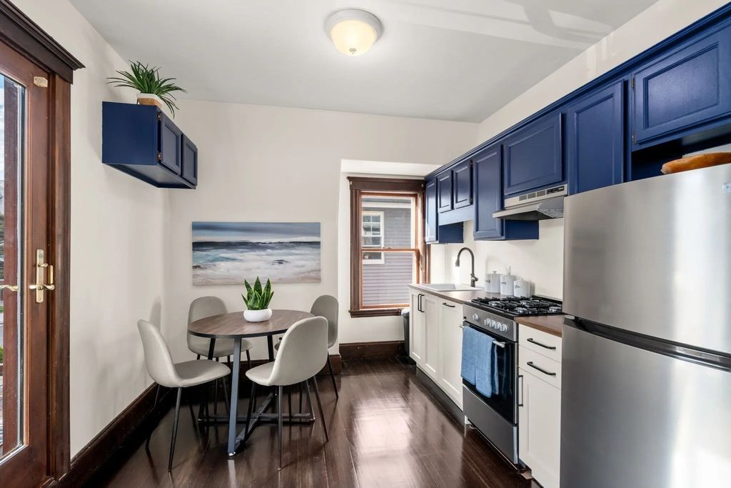 37 Hewlett St #2, Boston