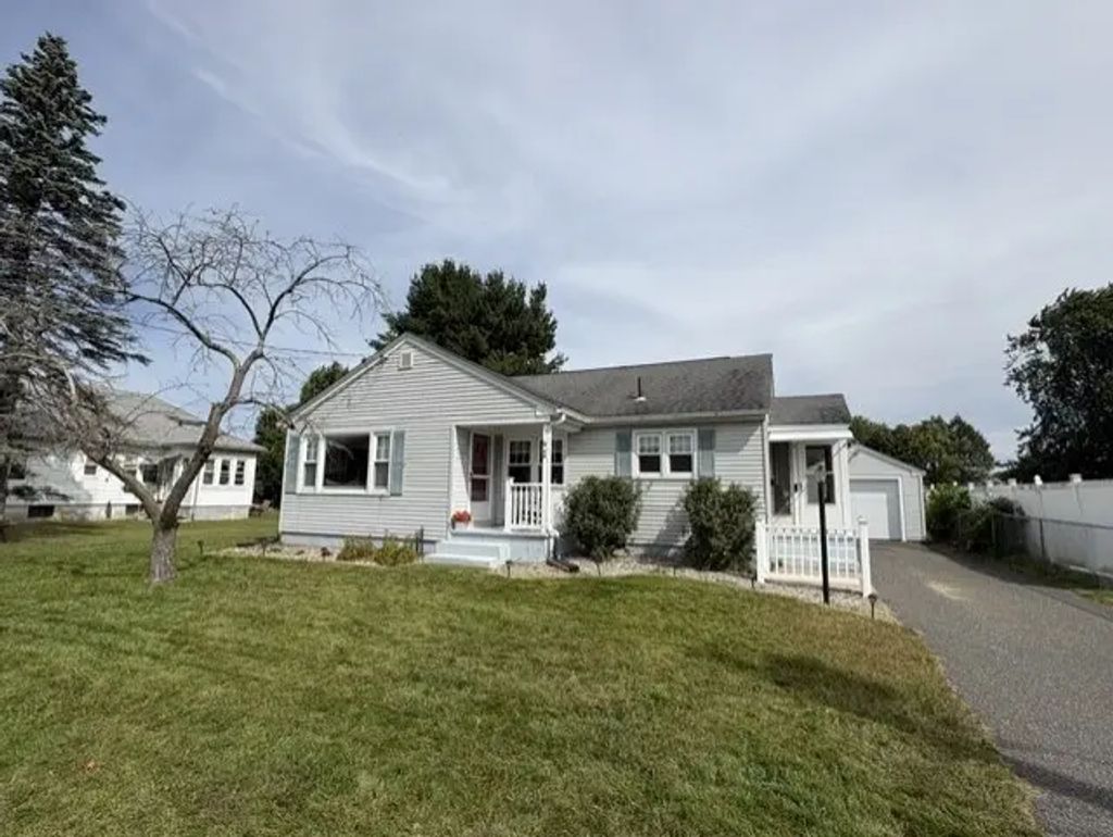 88 Cedar Street, Ludlow