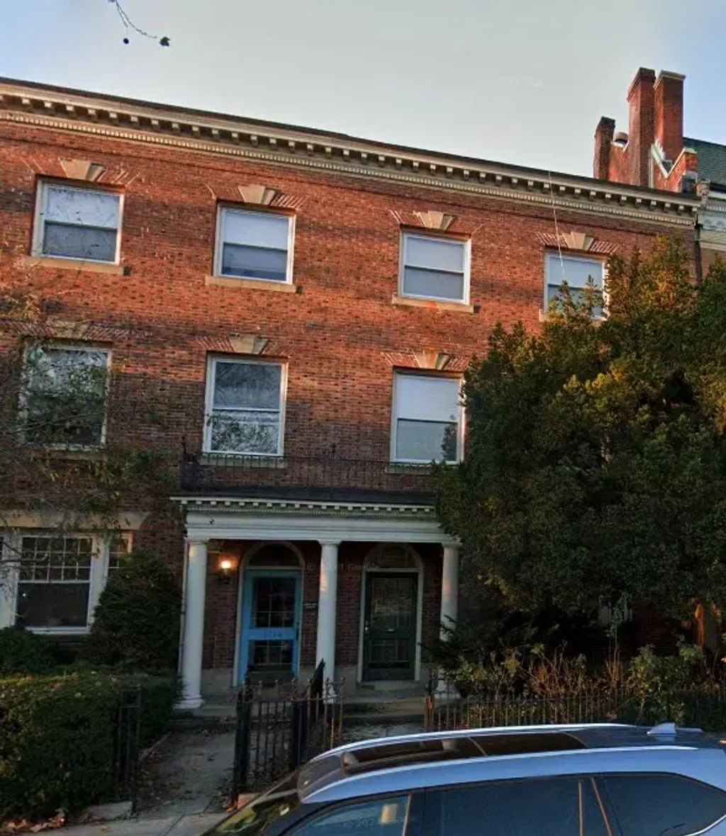 1714 Beacon St. #1a, Brookline