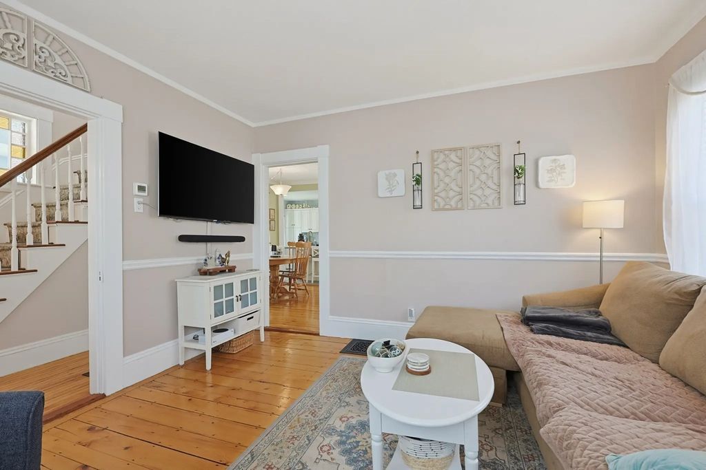 2 Dearborn Ave, Beverly