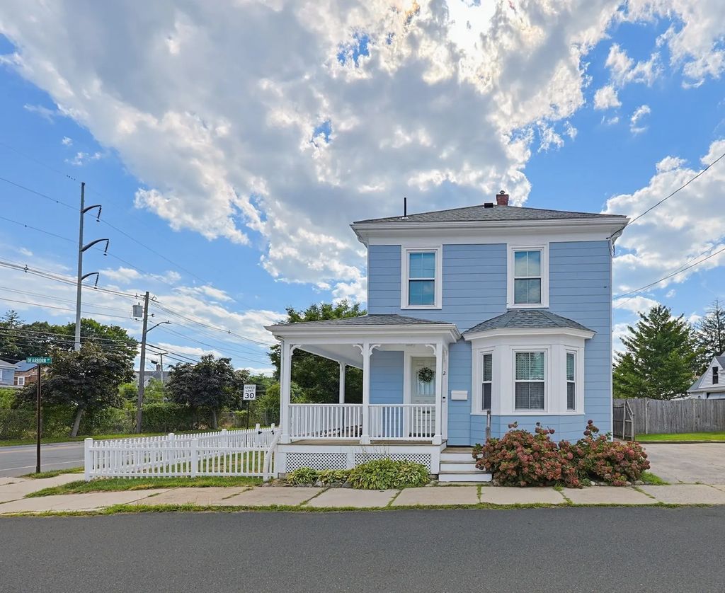 2 Dearborn Ave, Beverly