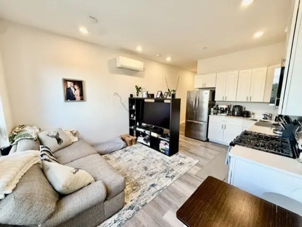 5 Fremont #103, Winthrop