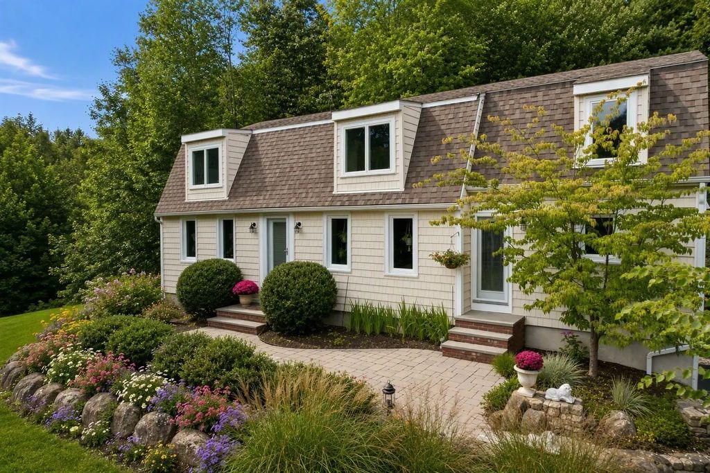 64 Pine Hill Road, Southborough