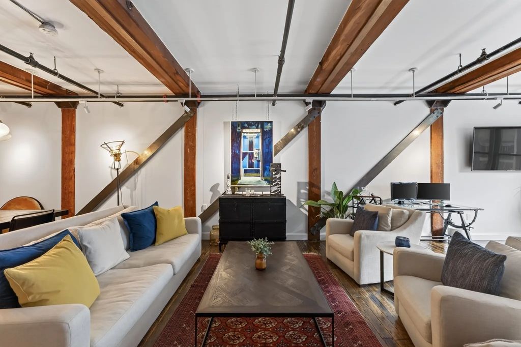881 E 1st St #203, Boston