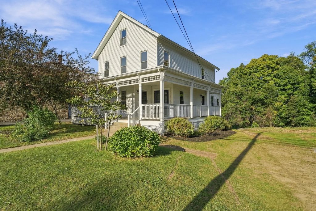 174 Hamilton St, Southbridge