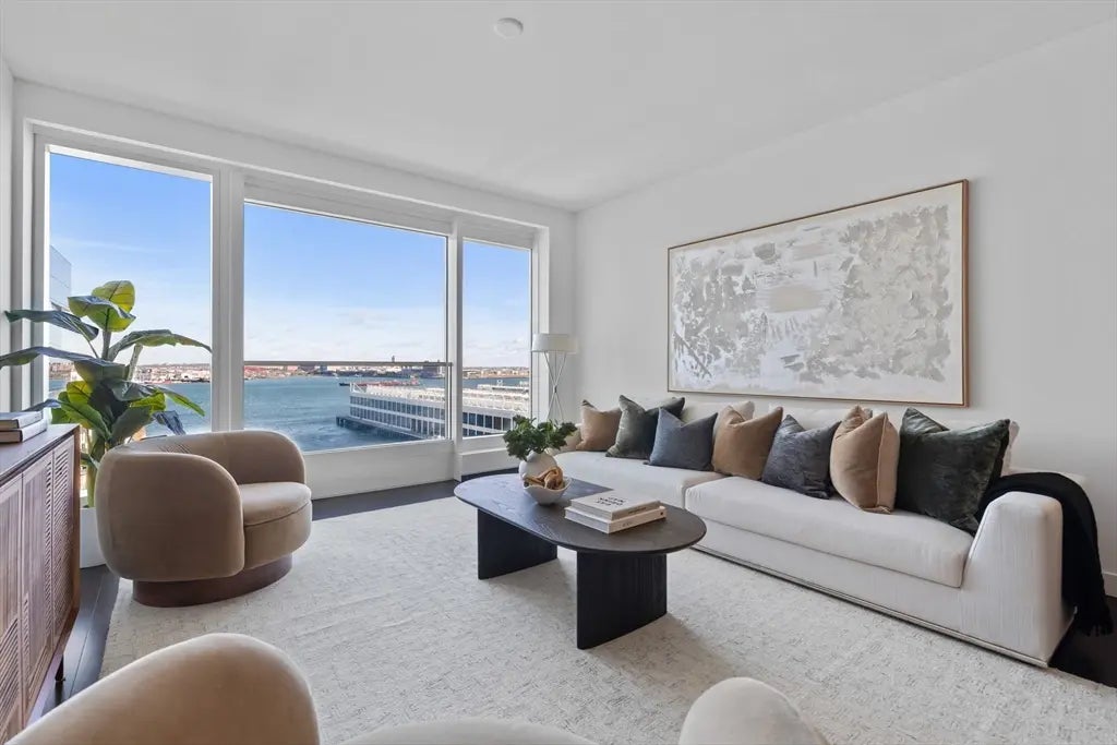 150 Seaport Blvd #c, Boston