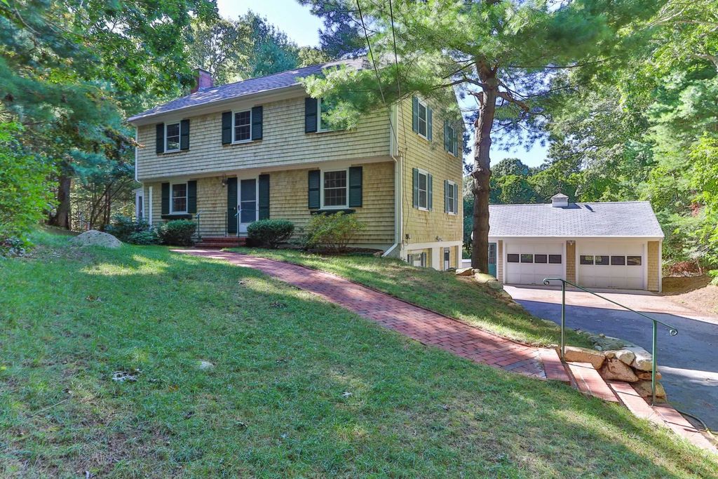 16 Greengate Road, Falmouth