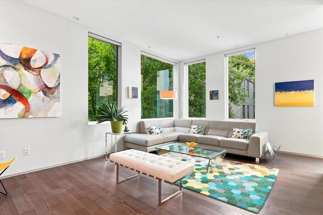 537 East 1st St #5, Boston