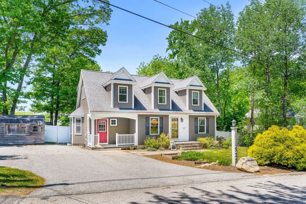 11 Woodbury Rd, Billerica