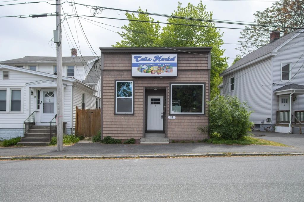 10 Taylor St, Chicopee