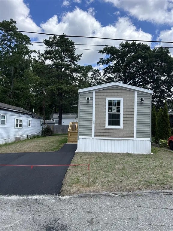 160 Booth Street, Tewksbury