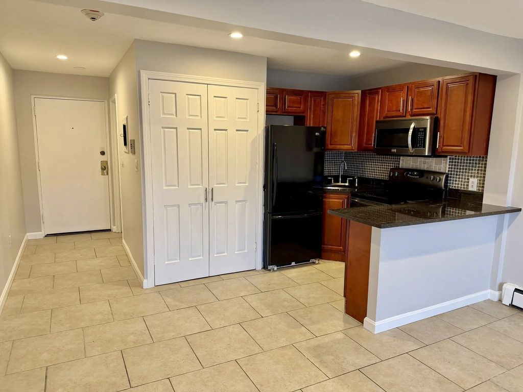 175 Ward St #12, Revere
