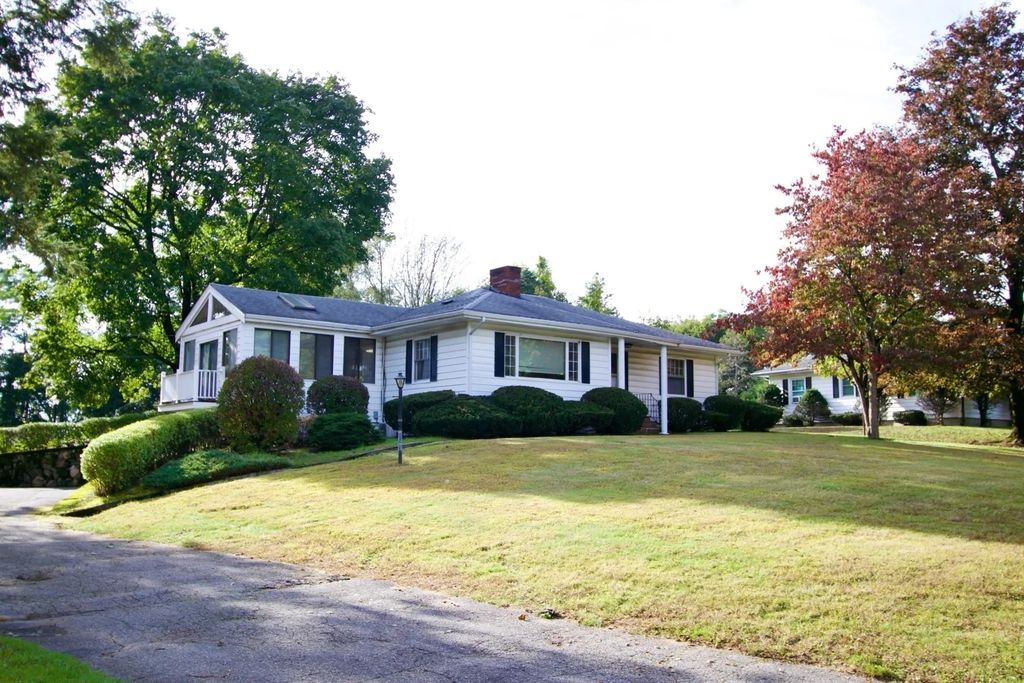 1066 Main St, Haverhill