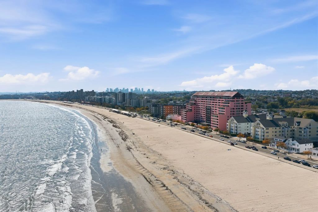 350 Revere Beach Blvd #p2-13r, Revere