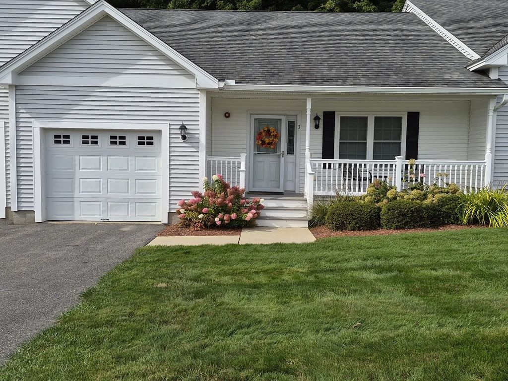 3 Jacklyn Dr #2, Lunenburg