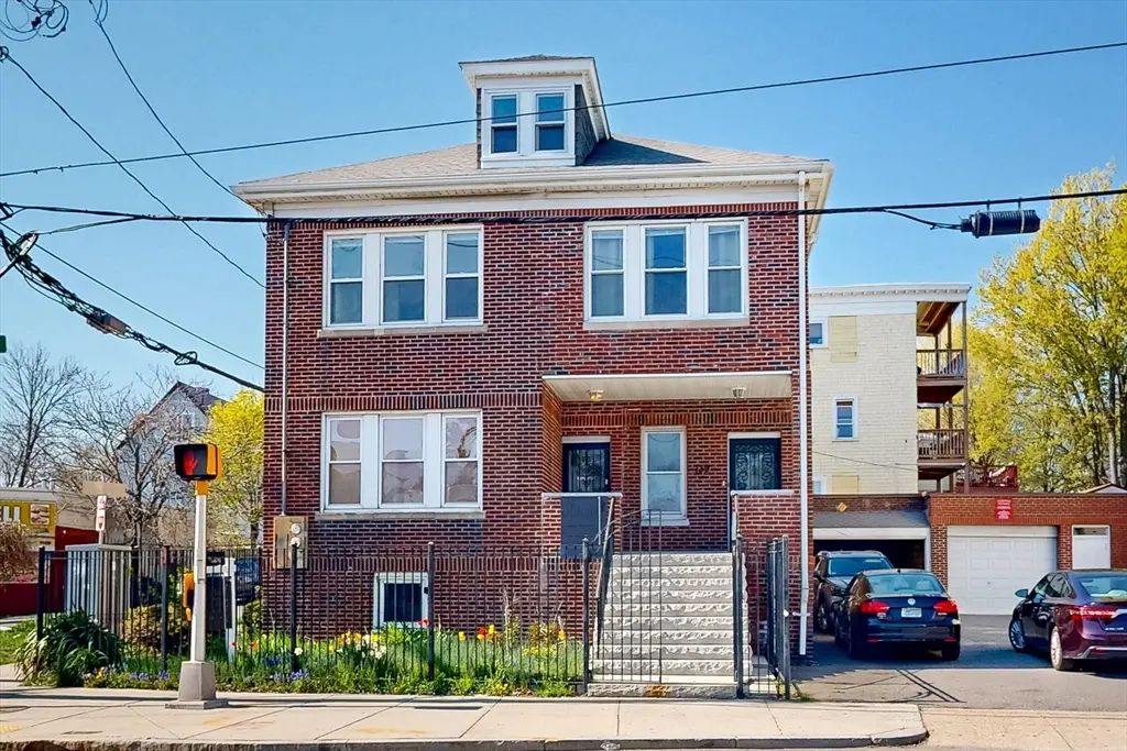 139 Selden St, Boston
