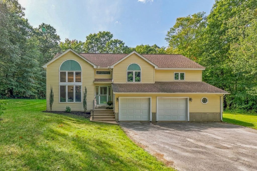 252 Breckenridge St, Palmer