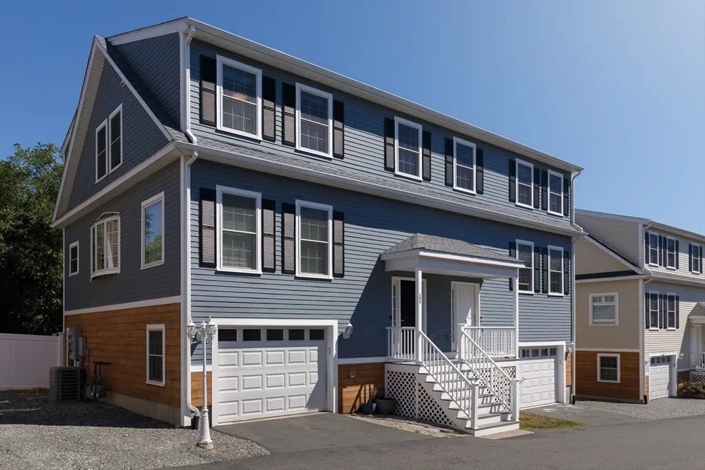 11 Elbridge #11, Marblehead