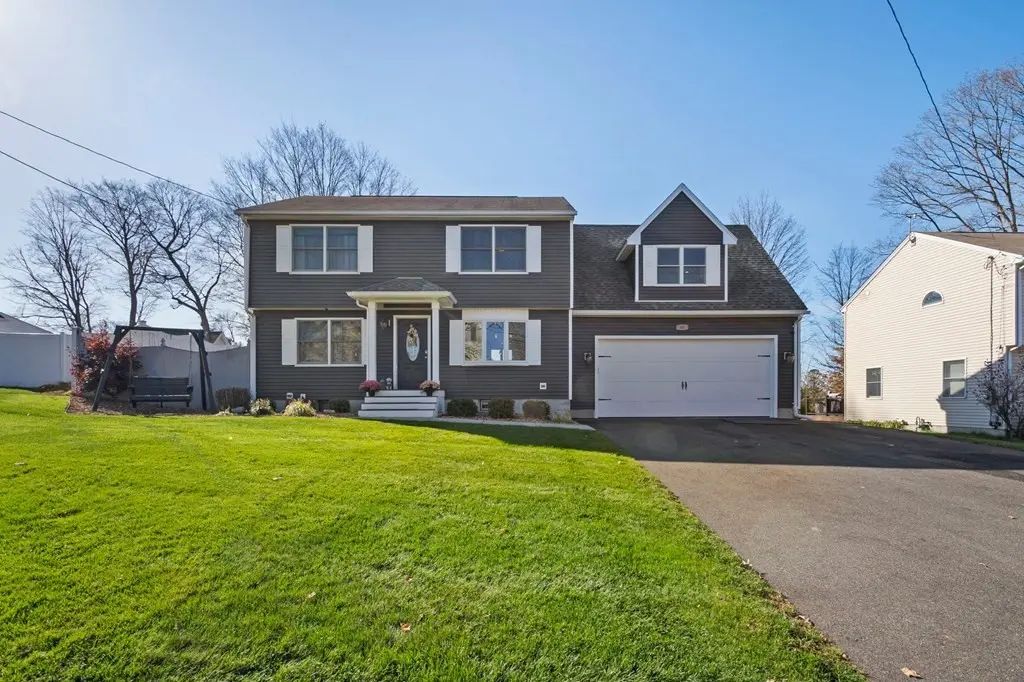 45 Somers Rd, East Longmeadow