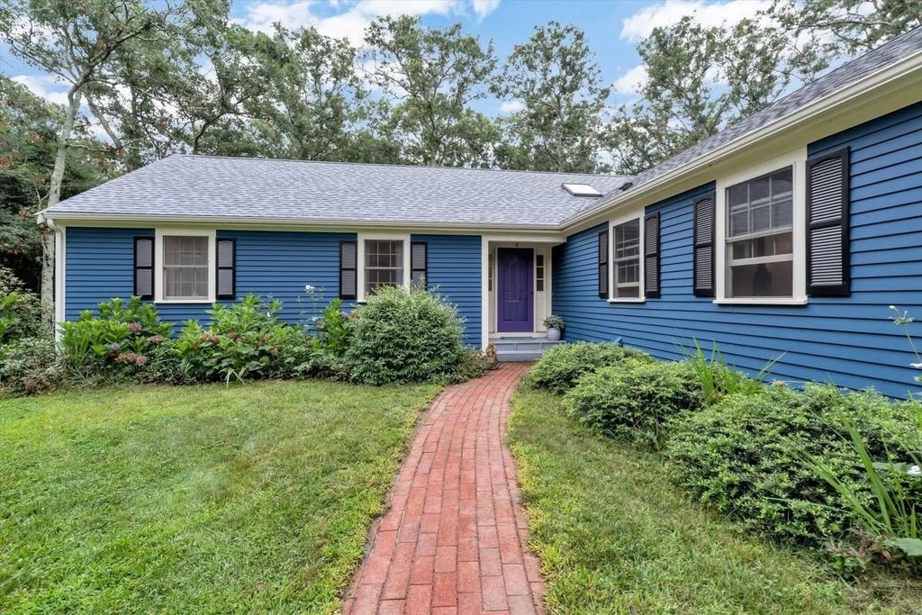 8 Golf Link Cir, Sandwich