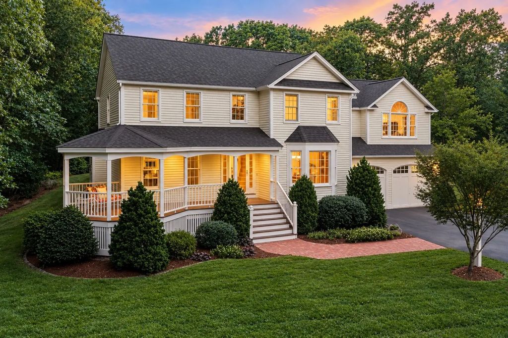 27 Vose Hill Road, Westford
