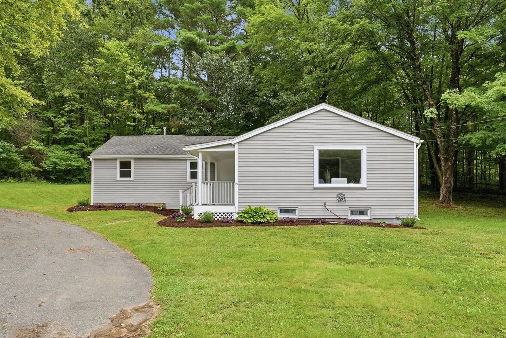 49 Harrington Road, Charlton