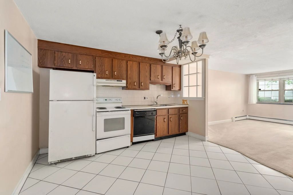 99 Pleasant St #a4, Watertown