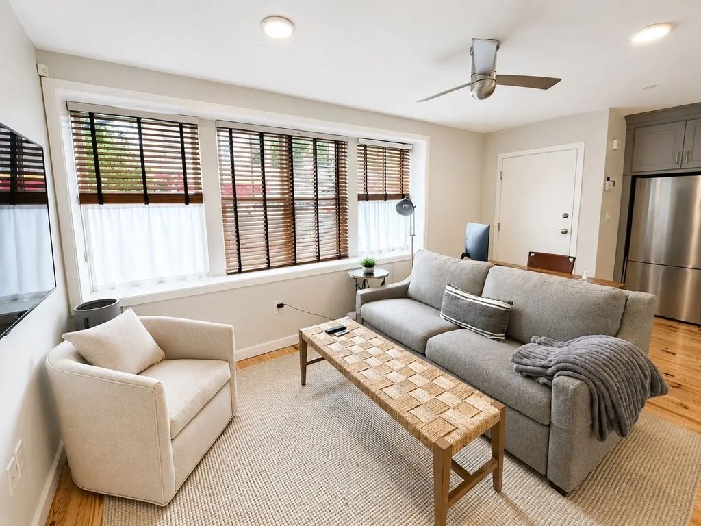 136 Arlington St. #2, Boston