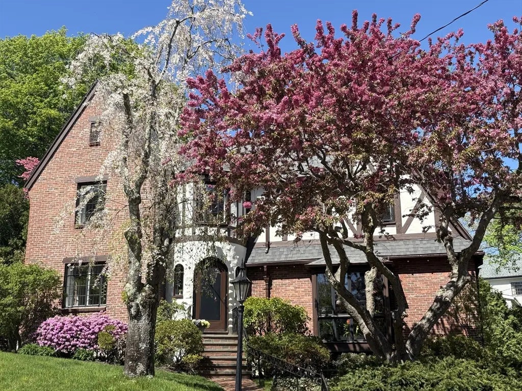 27 Stella Road, Belmont