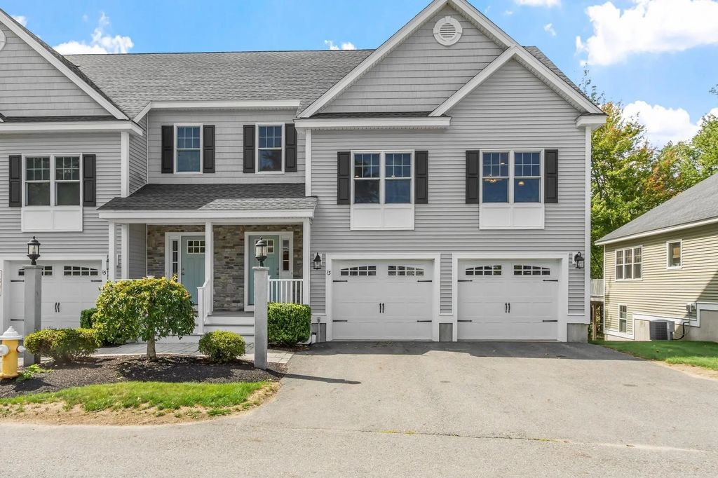 13 Commodore Way #13, Westford