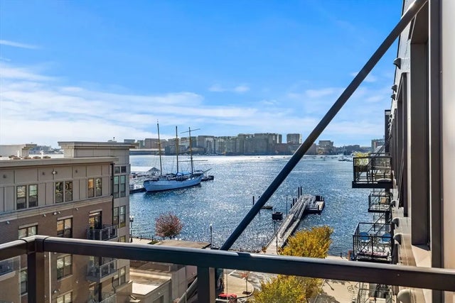 45 Lewis #601, Boston