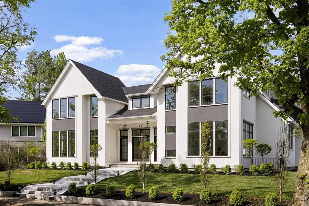 29 Montclair Rd, Newton