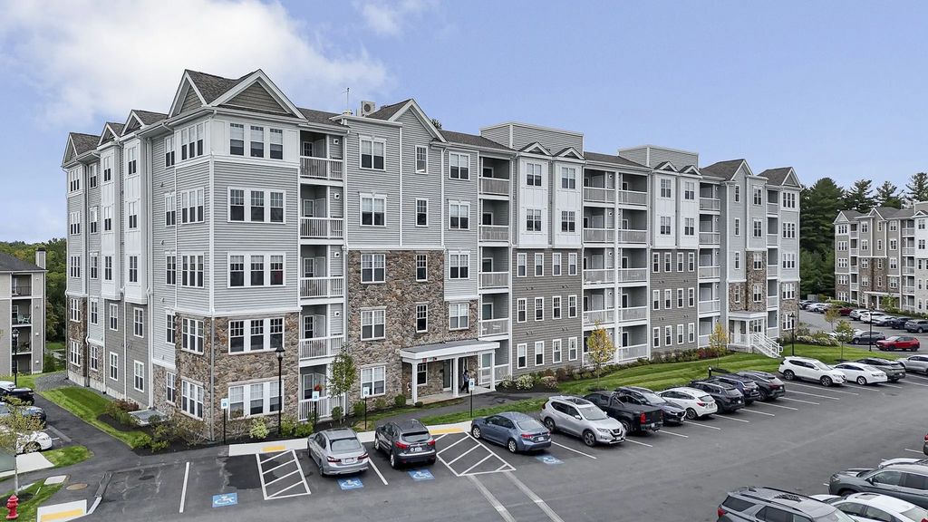 320 Martins Landing #209, North Reading