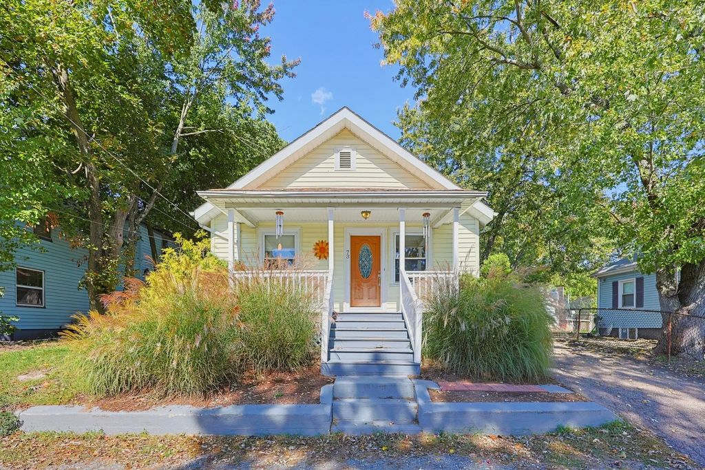 73 Turner St, Attleboro