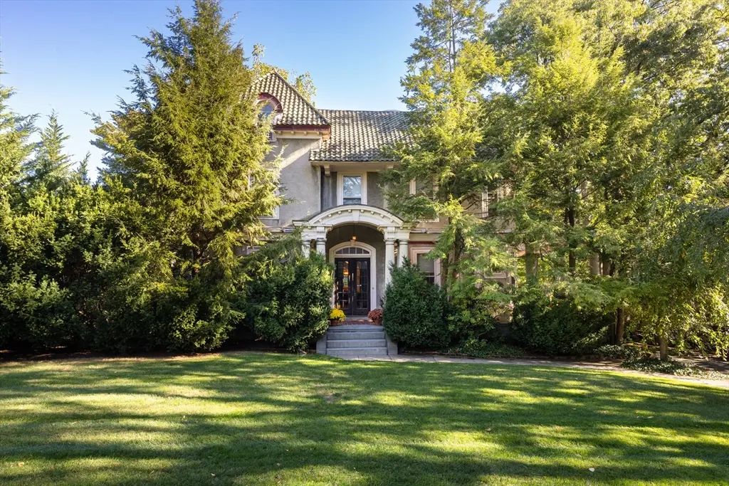 75 Bellevue St, Newton