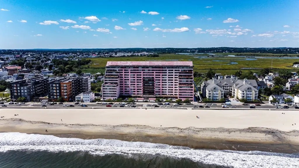 350 Revere Beach Blvd #7 7f, Revere