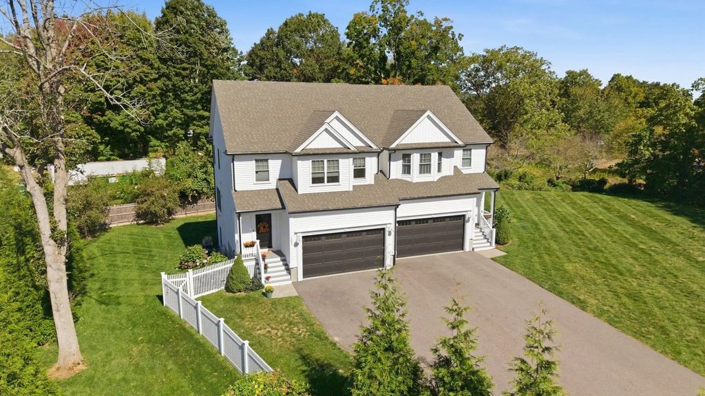 1093 Washington St #1093, Holliston