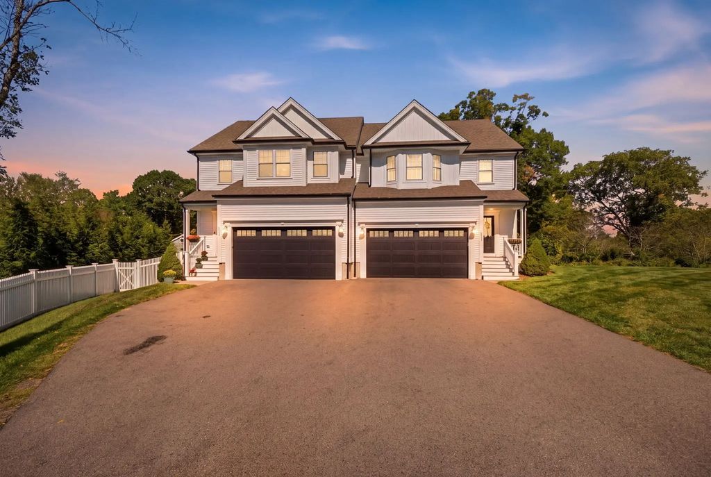 1093 Washington St #1093, Holliston
