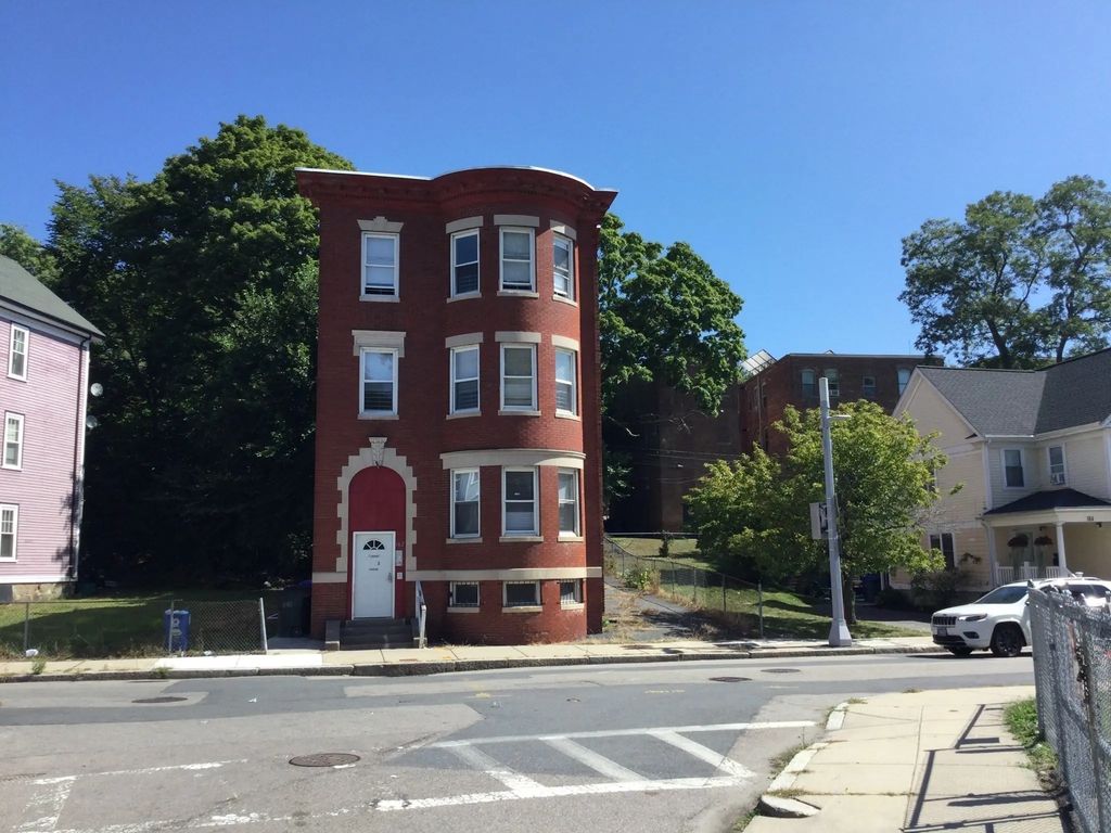 162 Howard Ave, Boston