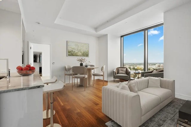 1 Dalton St #3302, Boston