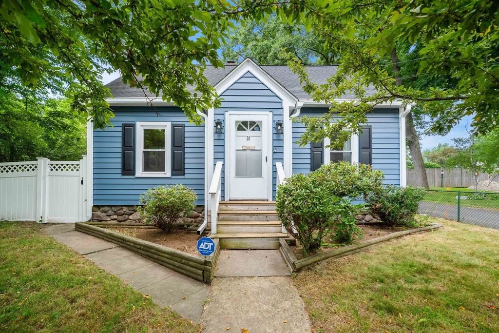 31 Lincoln St, Methuen
