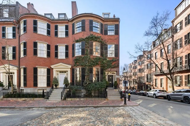 22 Louisburg Square, Boston