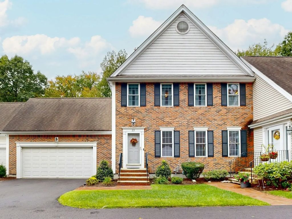 23 Turtlebrook Way, Medfield